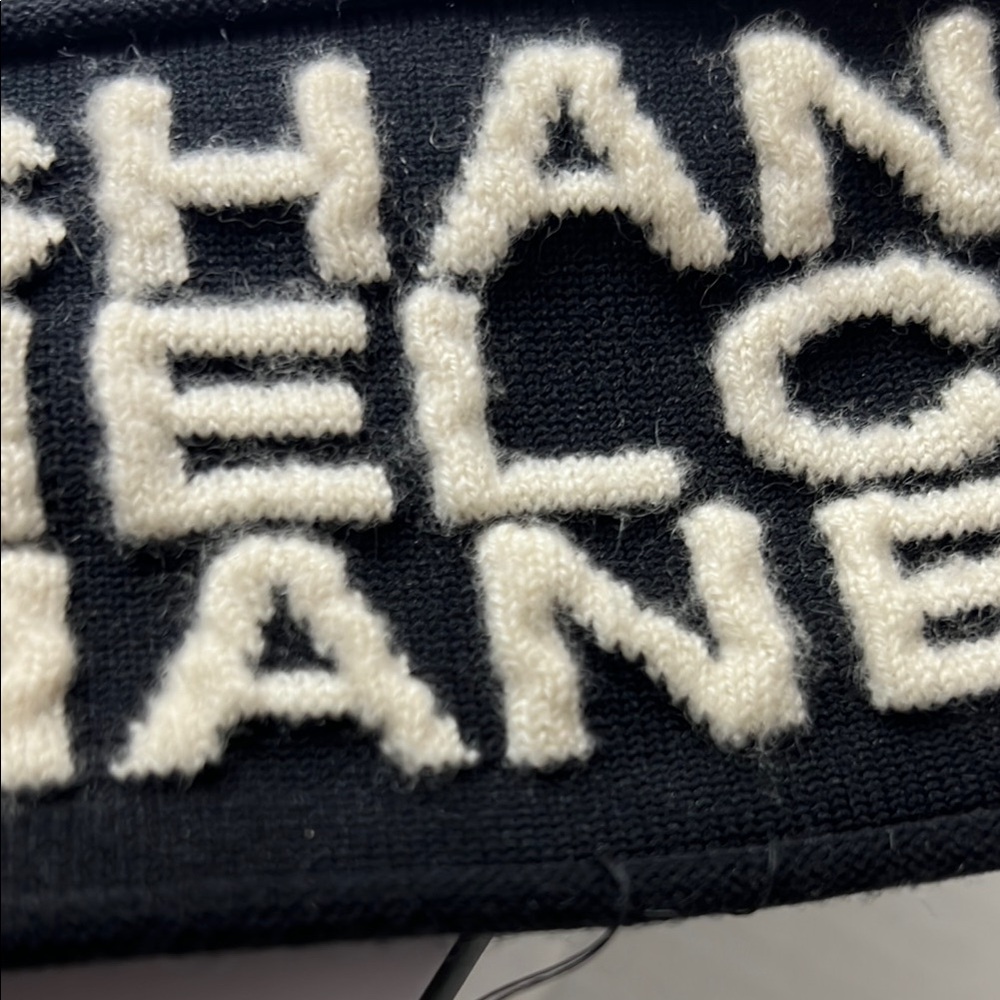CHANEL Black and Cream Headband - Picture 17 of 17